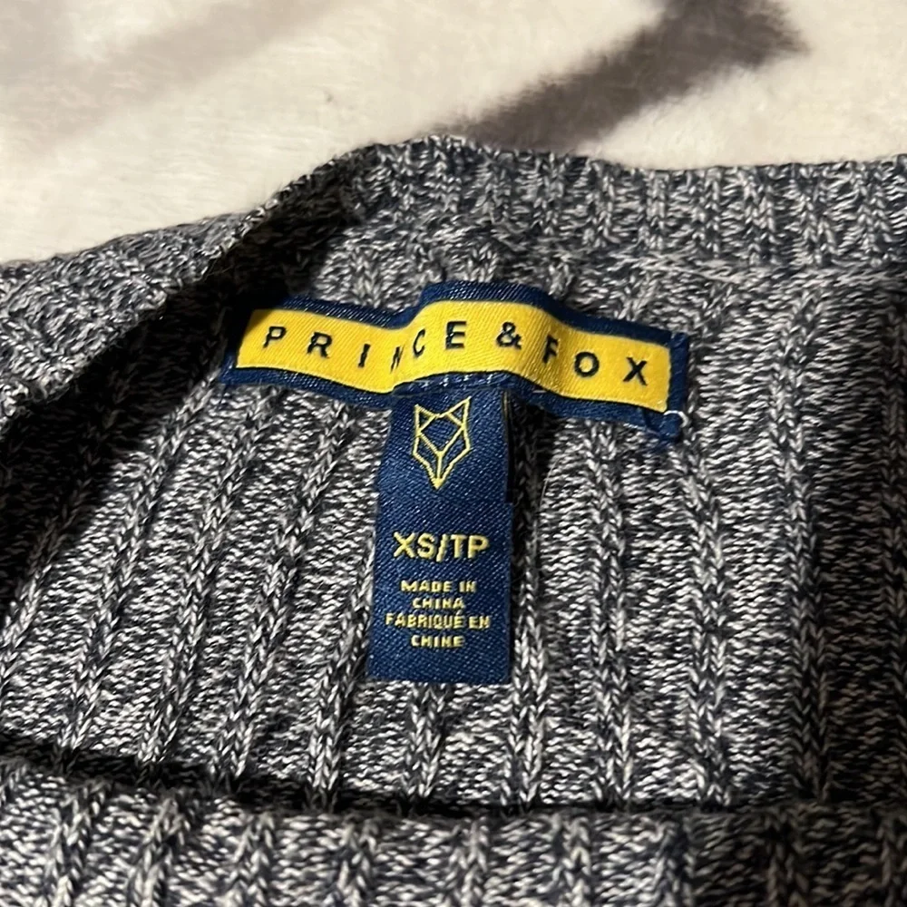Prince & Fox Gray Cropped Sweater XS Ribbed Striped Yellow Blue Chic Casual Soft